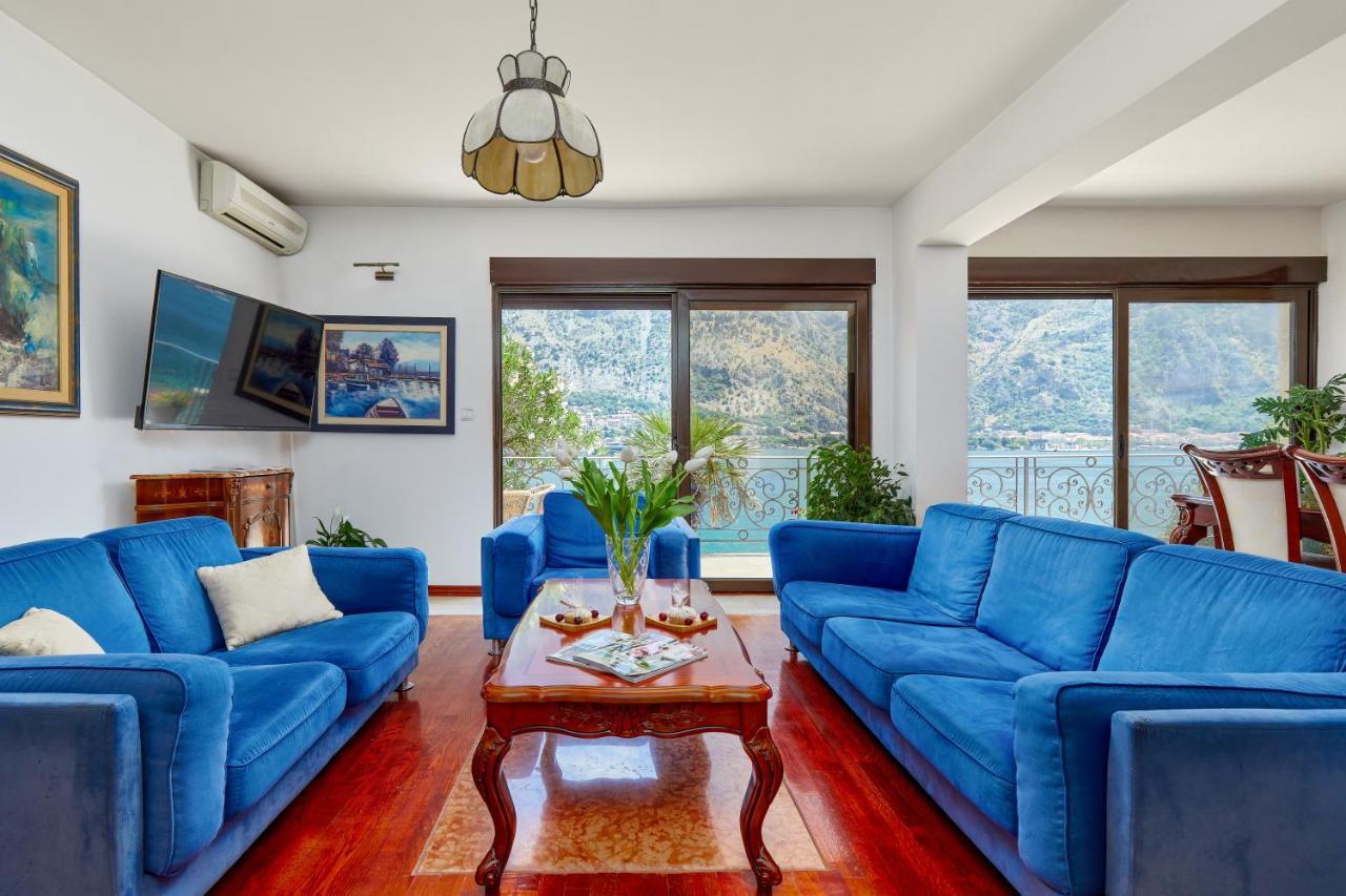 Apartment Aura With Sea View Kotor Dış mekan fotoğraf