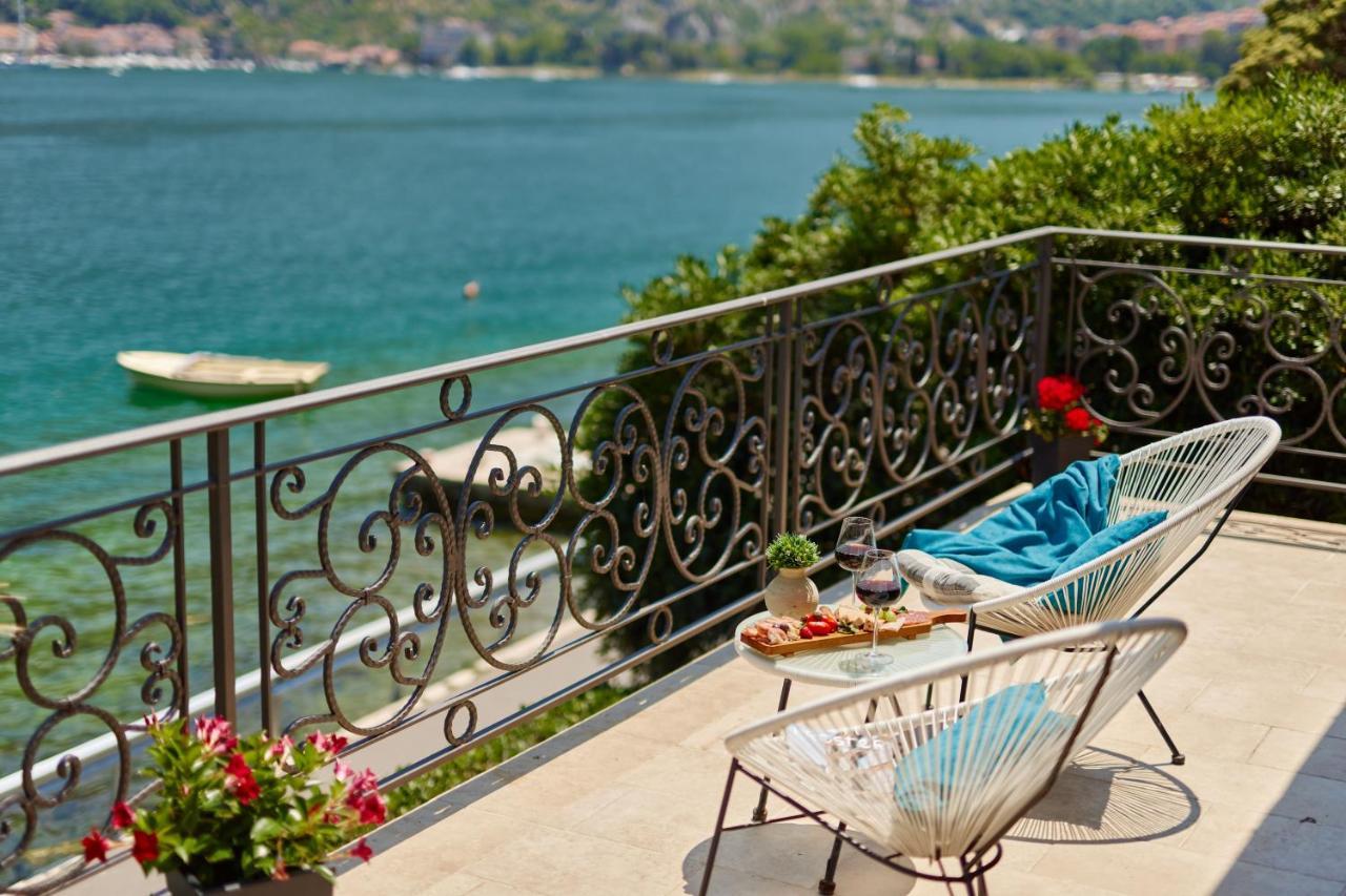 Apartment Aura With Sea View Kotor Dış mekan fotoğraf